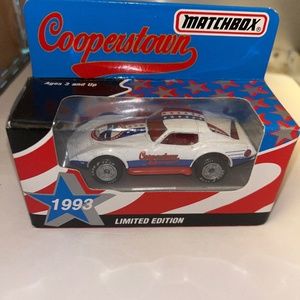 Matchbox white rose collectibles 1993-1976 corvette limited edition